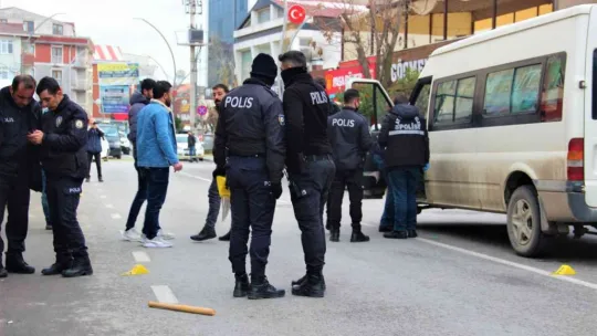 Yol verme kavgası kanlı bitti