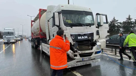 Yola dökülen yağ kazaya sebep oldu