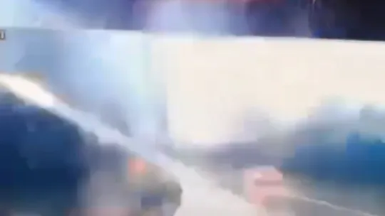 Minibüsün kamyona çarptığı kazanın görüntüleri ortaya çıktı