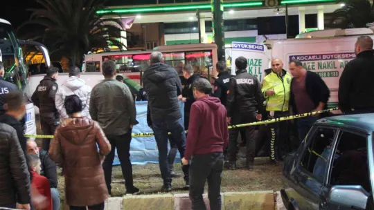 EFE TUR'a ait yolcu otobüsüyle motosiklet çarpıştı: 1 ölü