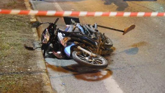 EFE TUR'a ait yolcu otobüsüyle motosiklet çarpıştı: 1 ölü