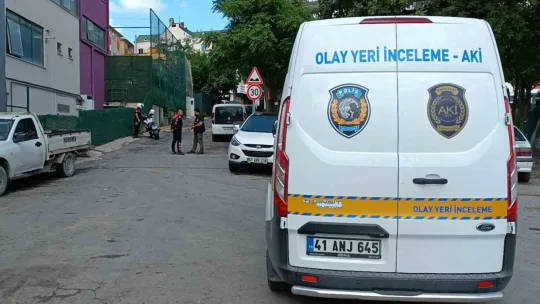 Yolda gördüğü arkadaşıyla önce sohbet etti, sonra kan akıttı