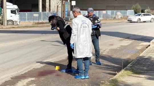 Yolun karşısına geçmek istedi, ağır yaralandı: O anlar kamerada