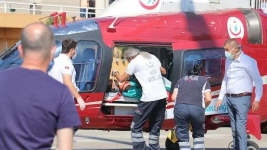 Yüksek gerilim hattına kapıldı helikopterle Kocaeli'ne getirildi