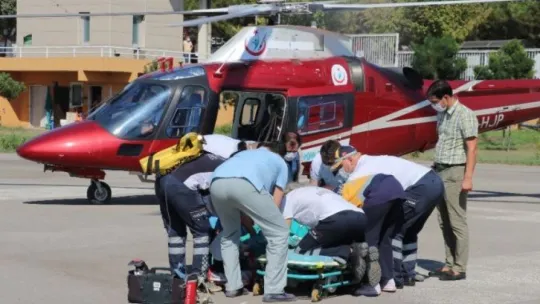 Yüksek gerilim hattına kapıldı helikopterle Kocaeli'ne getirildi