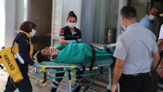 Yüksek gerilim hattına kapıldı helikopterle Kocaeli'ne getirildi