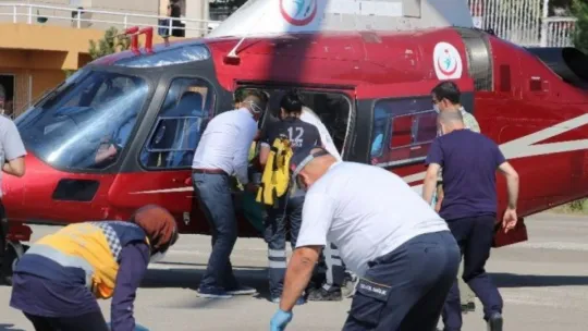 Yüksek gerilim hattına kapıldı helikopterle Kocaeli'ne getirildi