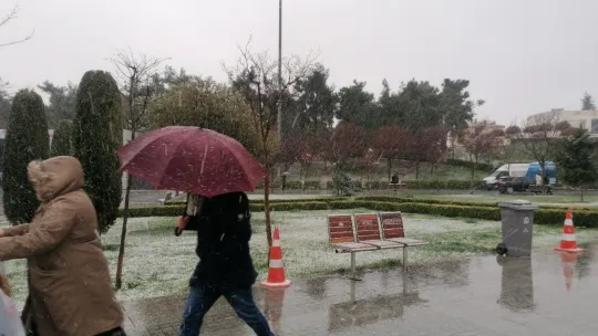 Gebze'de kar yağışı başladı