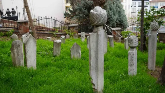 Yumurta parasıyla yapılan 395 yıllık cami restorasyona alındı