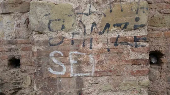 Yüzlerce yıllık tarihe sprey boya