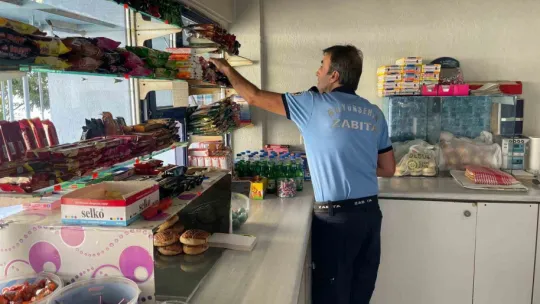Kantinlere yasaklı ürün denetimi