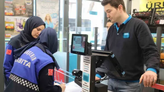 Zabıtalardan fırın ve marketlerde sıkı denetim