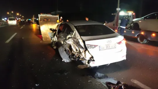 Zincirleme kaza sonrası ortalık savaş alanına döndü: 2 yaralı