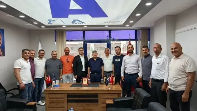 Esnaf Odası'ndan Anahtar Parti'ye ziyaret