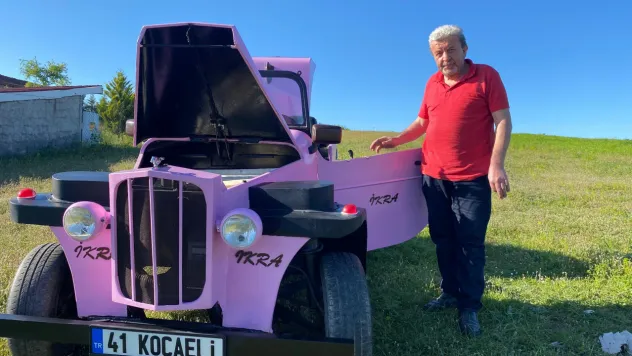 Gören bir daha bakıyor