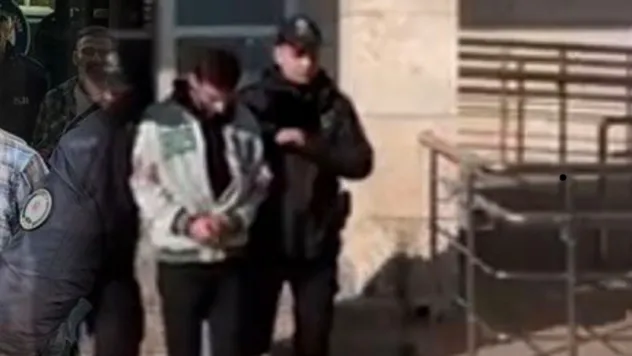 Hem dolandırıcı hem torbacı