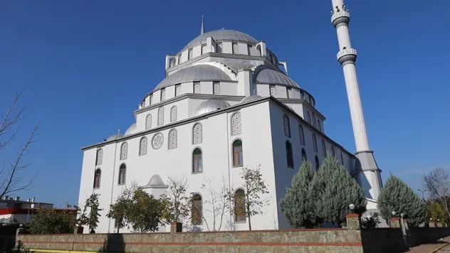 Abdülhamit Han Camii'ne estetik görünüm