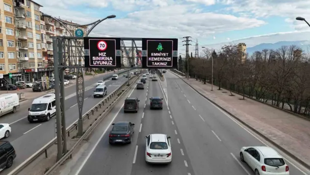 1,7 ton yakıt ve 3,2 ton karbon tasarrufuyla akıllı trafik