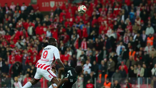 Kocaelispor, Samsun'dan 1 puanla dönüyor