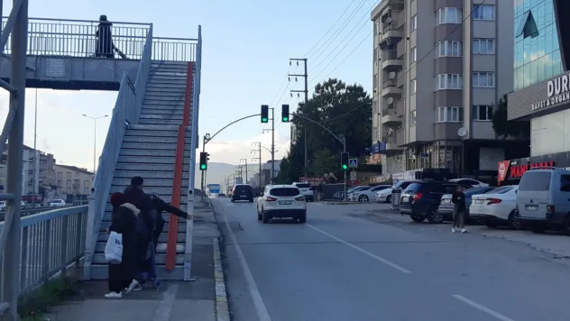 Köprü taşındı geçiş butonu geride kaldı