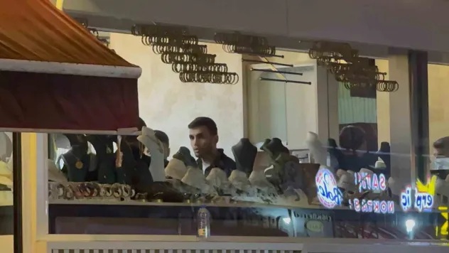 Ziynet eşyalarını dakikalar içinde topladı