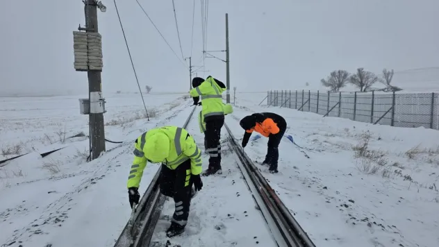 TCDD'den demiryollarında kar mesaisi