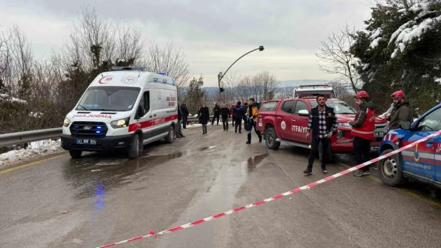 Yolcu otobüsü şarampole yuvarlandı, çok sayıda yaralı var