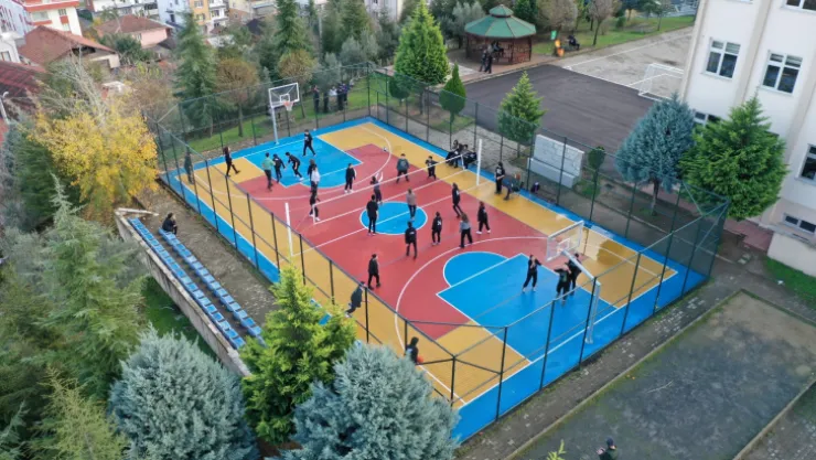 120 okula daha basketbol ve voleybol sahası