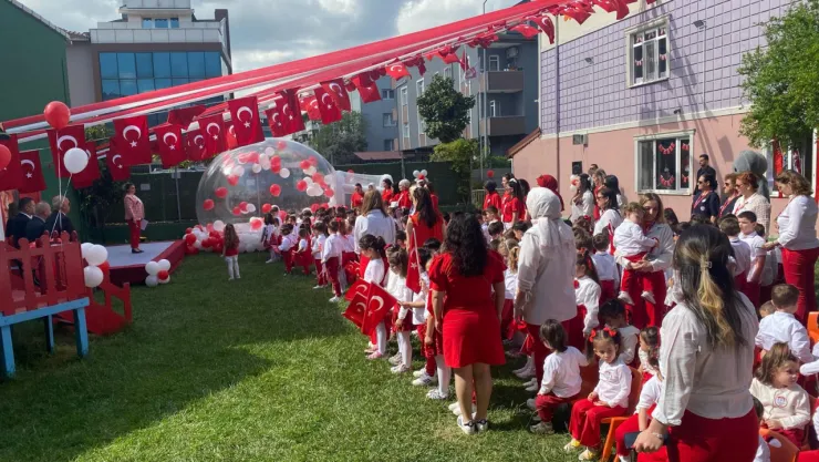 23 Nisan coşkusu Bilgi Köprüsü'nde doyasıya kutlandı