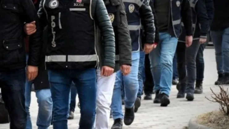 4 ilde FETÖ operasyonu: 7gözaltı!