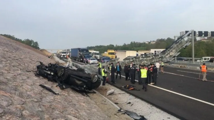 4 kişinin öldüğü kazada hurdaya dönen otomobilin şoförü izinliymiş