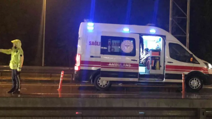 Kocaeli'de 5 araç zincirleme kazaya karıştı