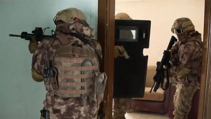 81 ilde Çember-16 operasyonu: 2 bin 66 firari yakalandı