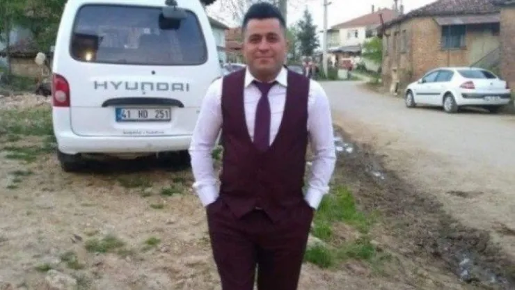 Ahıra bağladığı eski elektrik panosu canından etti