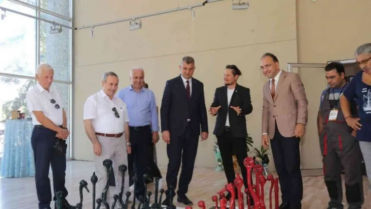Ahşap sempozyumuna yakışır sergi