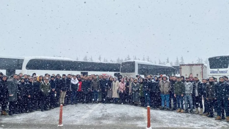 AK Gençler Çanakkale'ye çıkarma yaptı