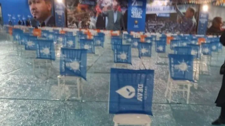 AK Parti kongresinde şaşırtan görüntü!