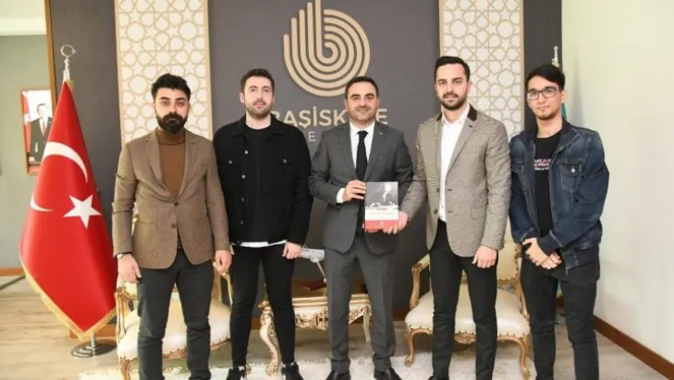 AK Partili başkan, CHP'li gençleri misafir etti