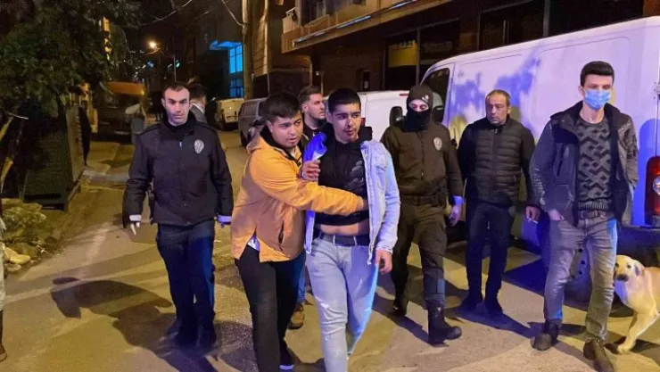 Alacak verecek kavgası kanlı bitti: 2 yaralı