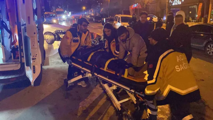 Kocaeli'de otomobil ile motosiklet çarpıştı