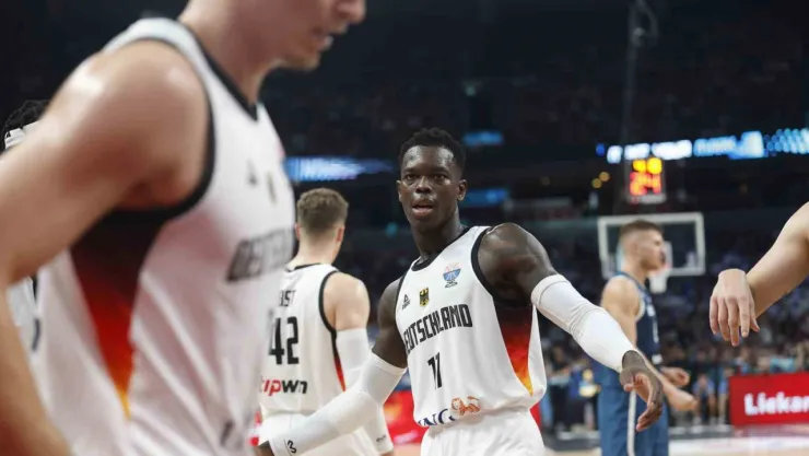 Almanya yarı finalde