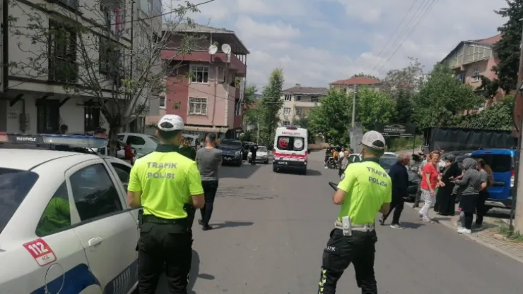 8 yaşındaki çocuğa otomobil çarptı