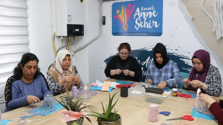 Atık malzemeler sanat eserine dönüşüyor