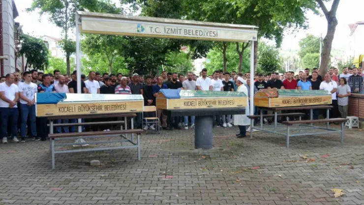 Gözyaşlarıyla son yolculuklarına uğurlandılar