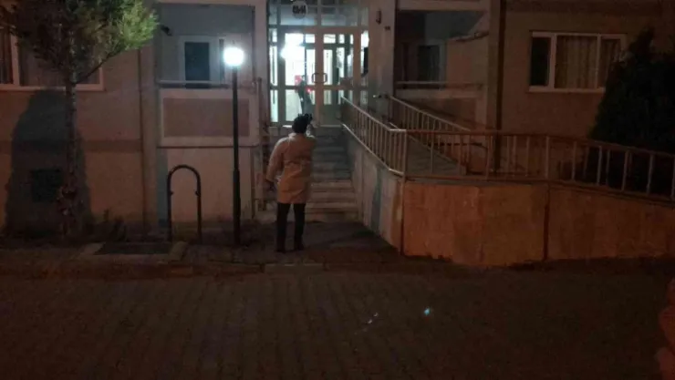 Boğazı sıkılan genç hayatını kaybetti