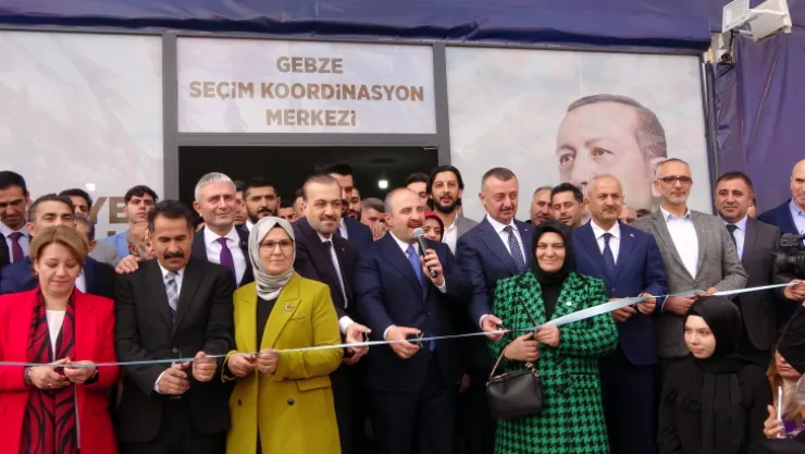 Bakan Varank Kocaeli'de konuştu
