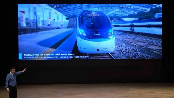 Bakan Yardımcısı Boyraz, gençlere milli hızlı treni tanıttı