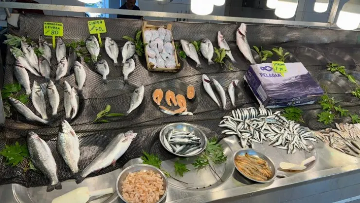 Balık tezgahları durgun