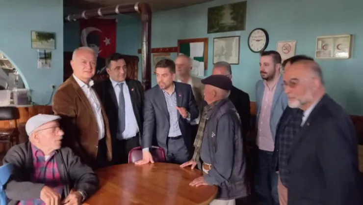 Başkan Sarı Karamürsel'de halkla buluştu