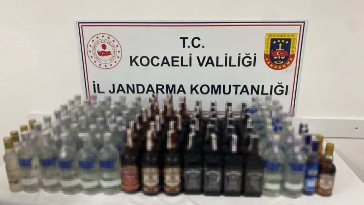 Bayrama günler kala 103 şişe sahte alkol ele geçirildi
